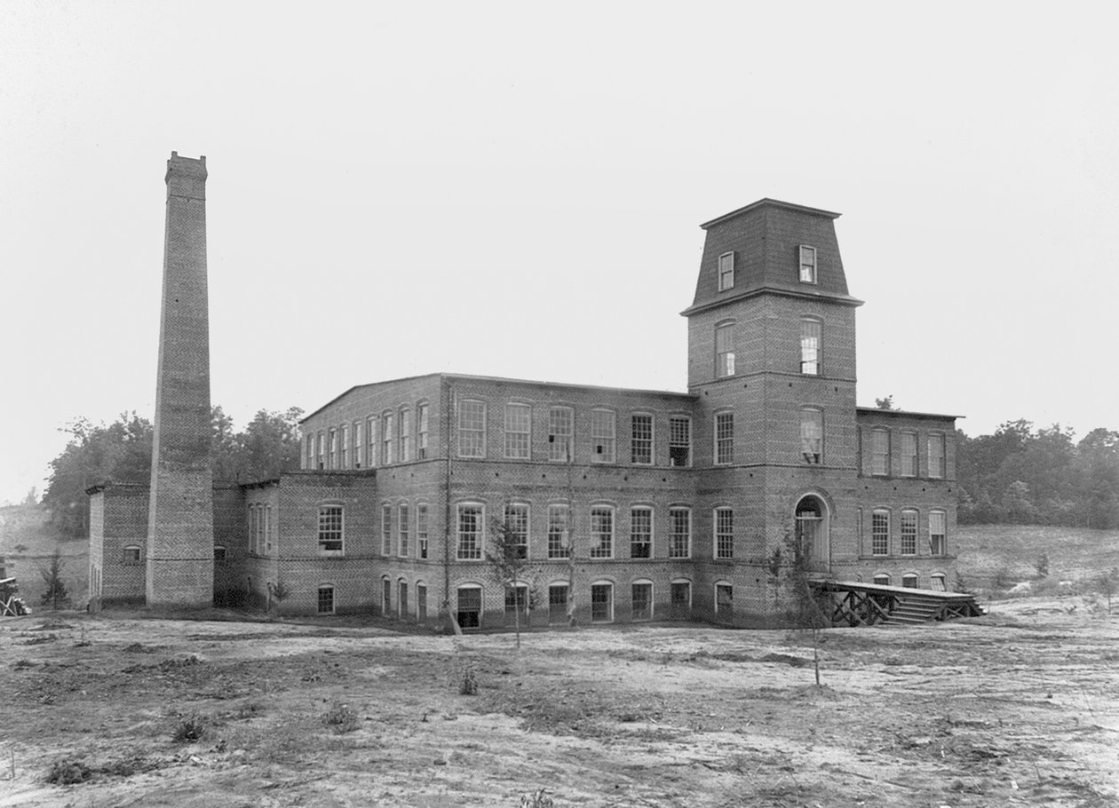 コールマン製造会社、ノースカロライナ州コンコード、1899年頃 作： アメリカの写真家