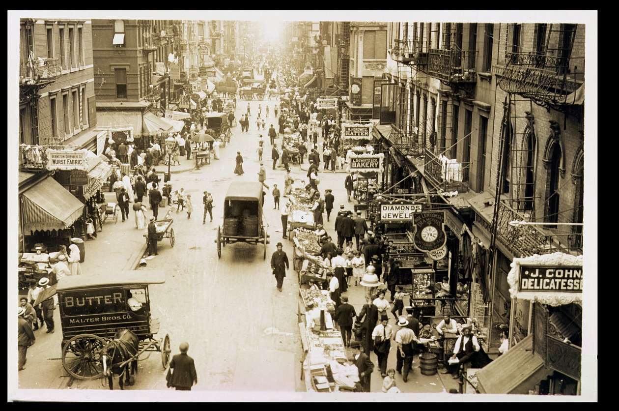 リヴィングトンとオーチャード通りのイーストワード、1905 作： アメリカの写真家