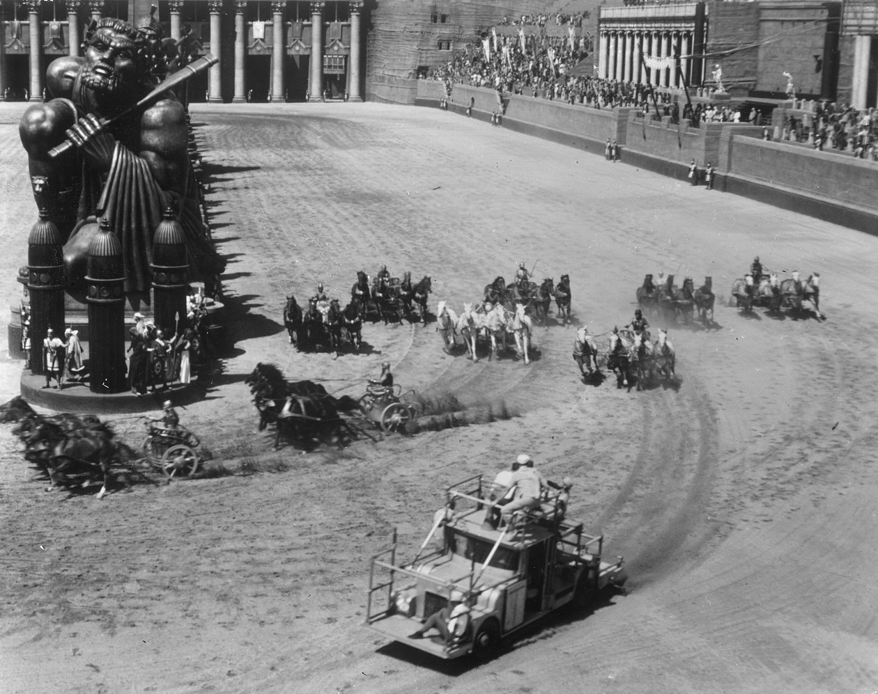 1925年の「ベンハー」の戦車レースの撮影 作： アメリカの写真家