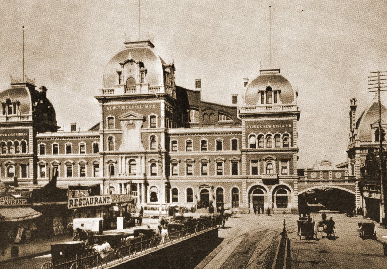 1887年ニューヨーク市パークアベニューの42丁目にあるグランドセントラル駅 作： アメリカの写真家