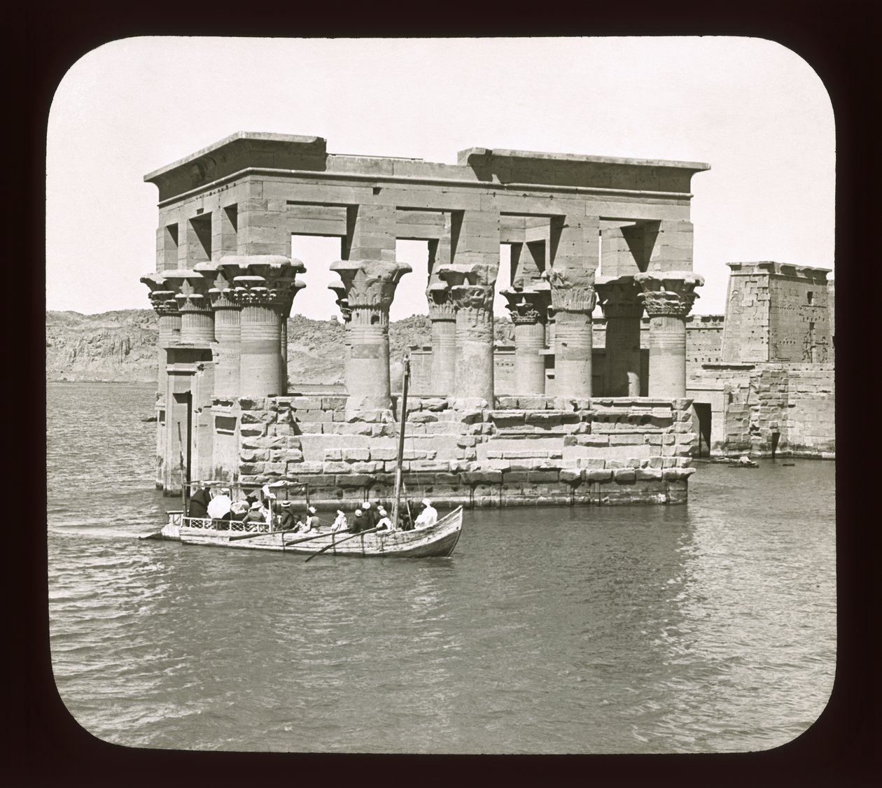キオスク、フィラエ神殿、1908年（ランタンスライド） 作： アメリカの写真家