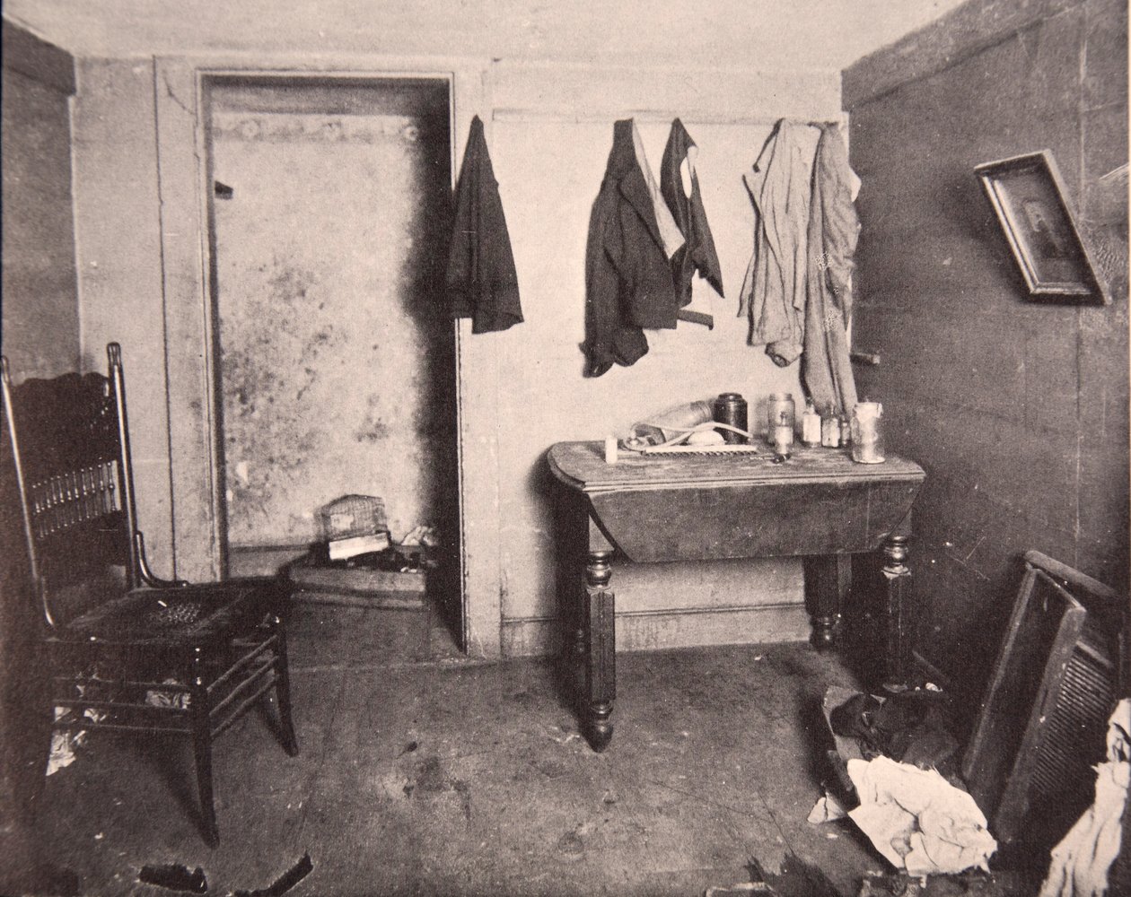 ニューヨークのテネメント住宅、1890年代 作： アメリカの写真家