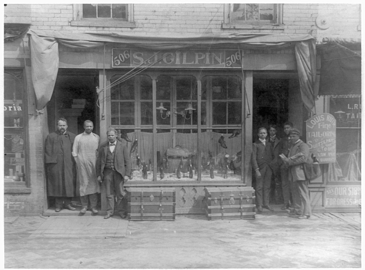 SJギルピン靴店、バージニア州リッチモンド、1899年頃 作： アメリカの写真家