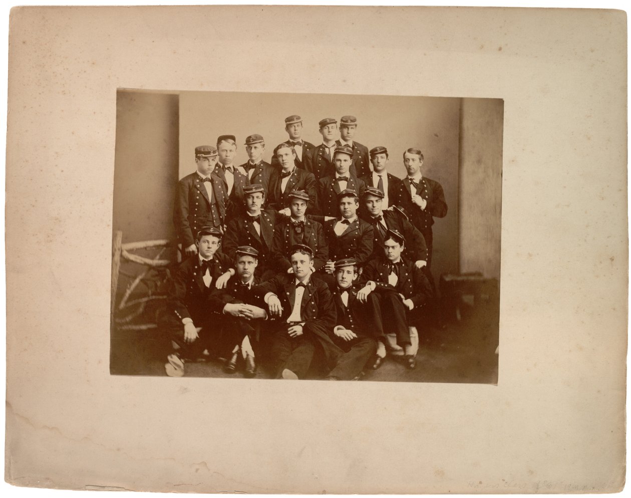 Hagers Class of the 61 19 in number、c.1870（sepia photo） 作： アメリカの写真家