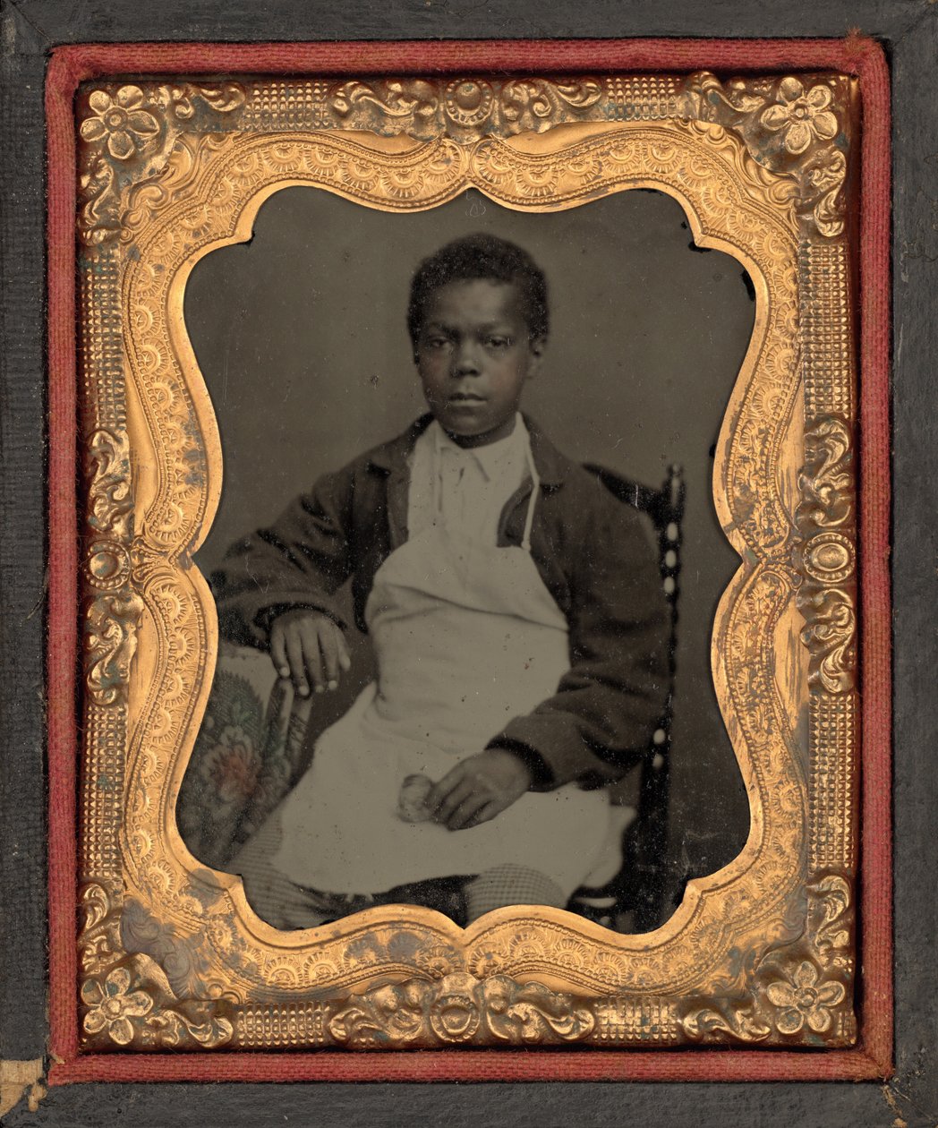 土管を持つ少年の肖像,c.1860年（写真） 作： アメリカの写真家