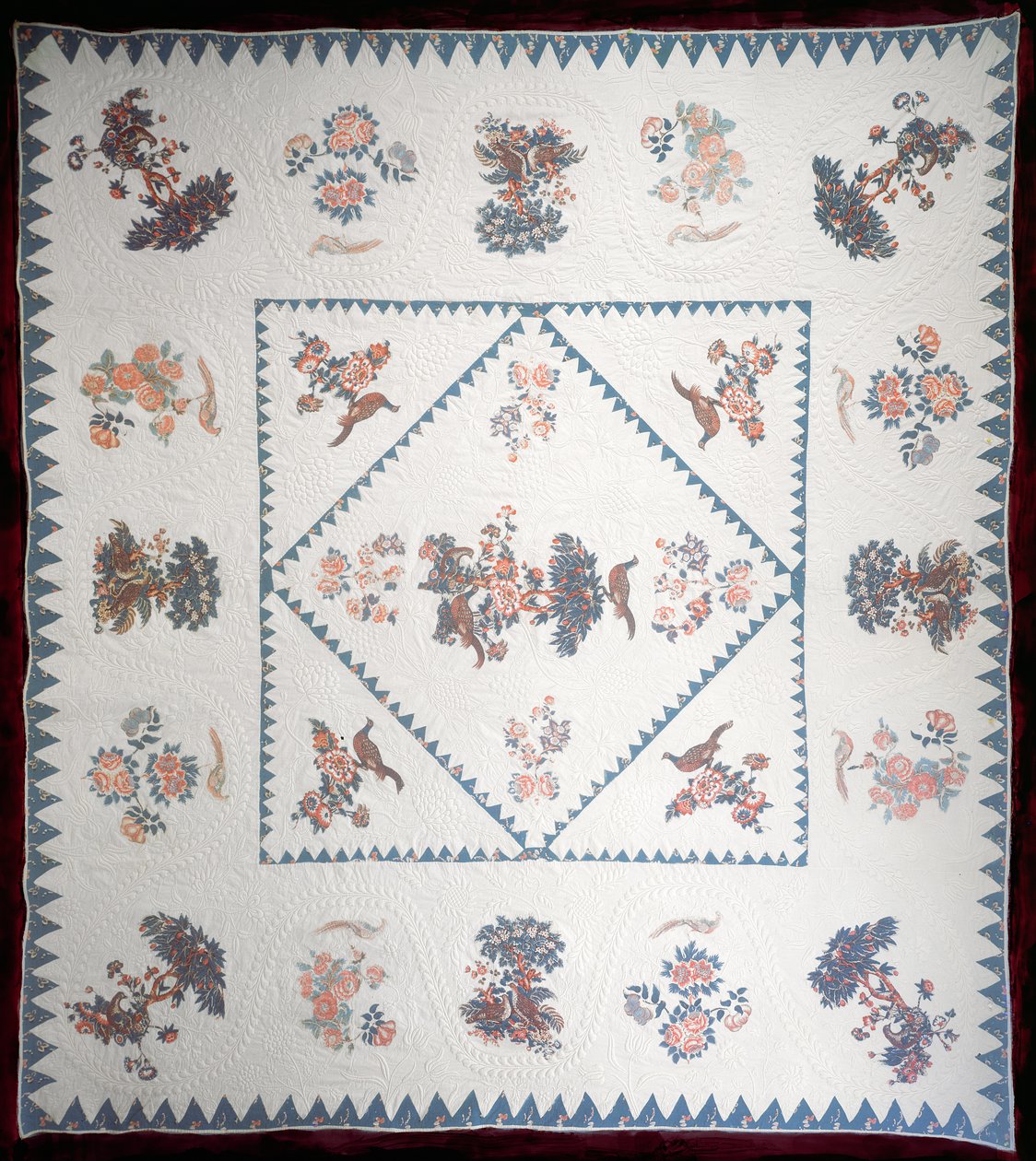 Broderie Perse製のキルト、1800年頃（キルト地に適用、プリントされた綿） 作： アメリカの学校