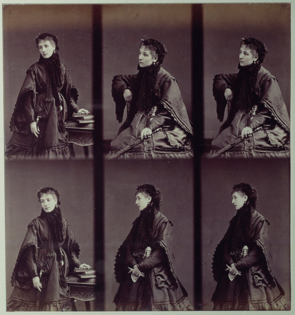 街の衣装を着たサラ・ベルナール（1844-1923）のポートレート 作： アンドレ・アドルフ・ユージン・ディスデリ