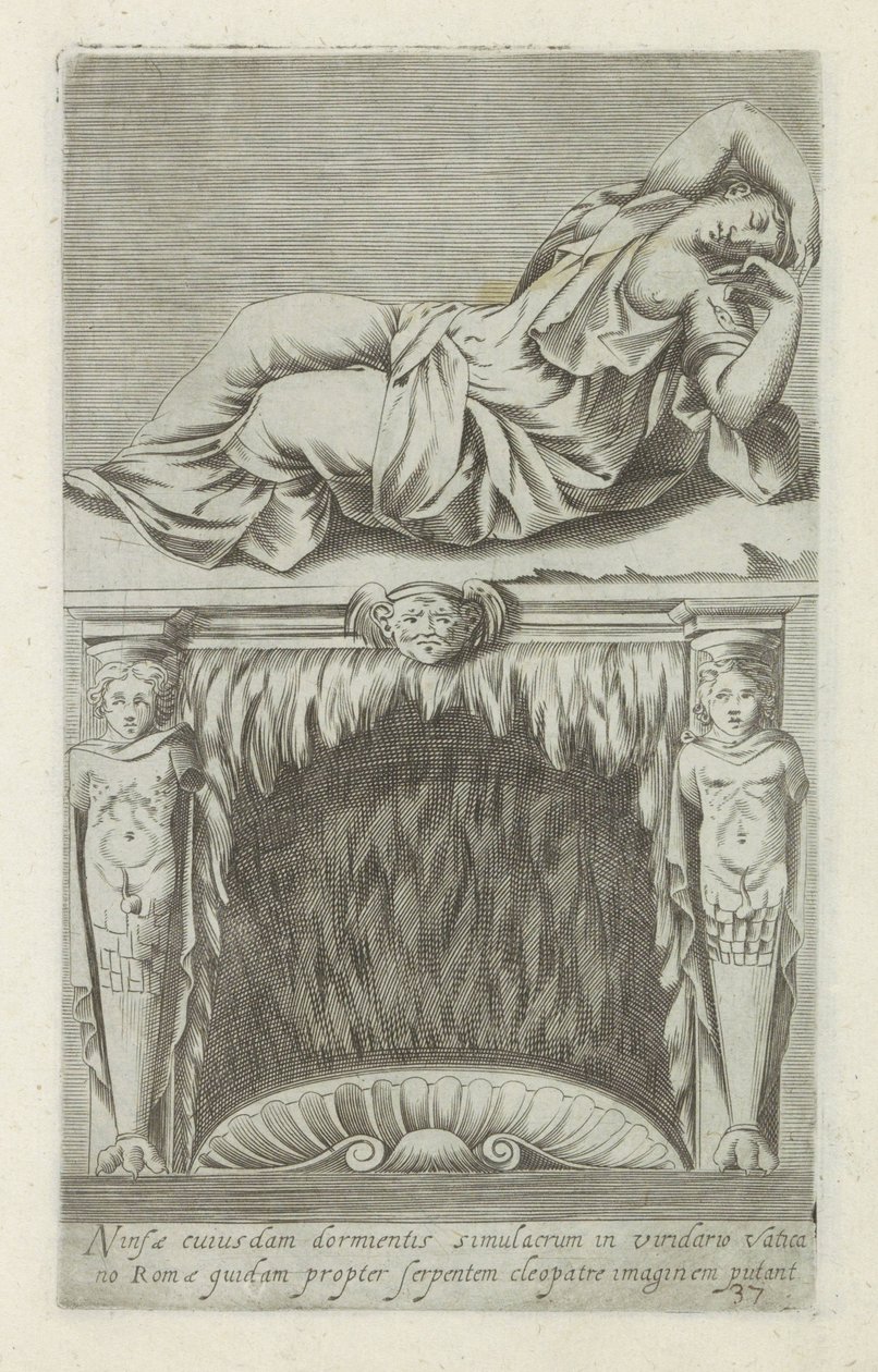 Sculptuur van de sleepende Ariadne boven een schouw ローマのバチカン庭園にある眠っているニンフの像は、蛇のせいでクレオパトラの像であると考える人もいます (オブジェクトのタイトル) ローマのアンティーク彫刻（シリーズタイトル） 街の古代の彫像 作： 匿名