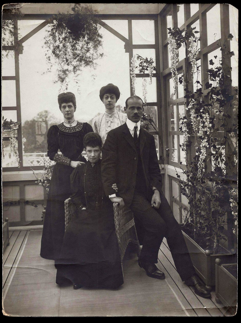 ダグマー・ド・ダネマルク（1847-1928） - ミシェル・アレクサンドロヴィチ・ド・ロシア（1878-1918） - アレクサンドラ・オブ・デンマーク（1844-1925） et princesse Victoria - ダウアー・エンプレス・マリア・フョードロヴナ（フェオドロヴナ）、大公ミシェル・アレクサンドロヴィチ、グレートブリテンおよびプリズンのアレクサンドラ女王。 作： 匿名匿名