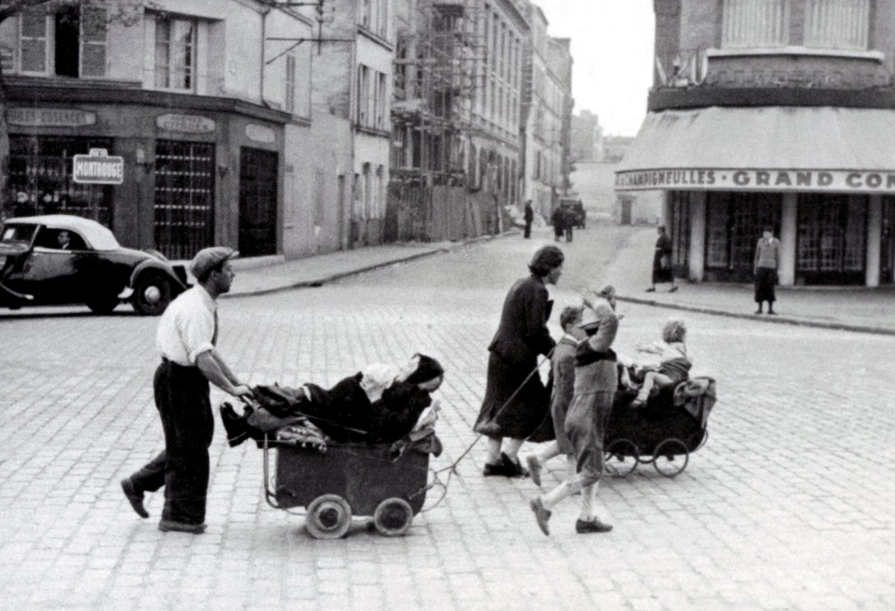 フランス1940年6月。パリのPorte d