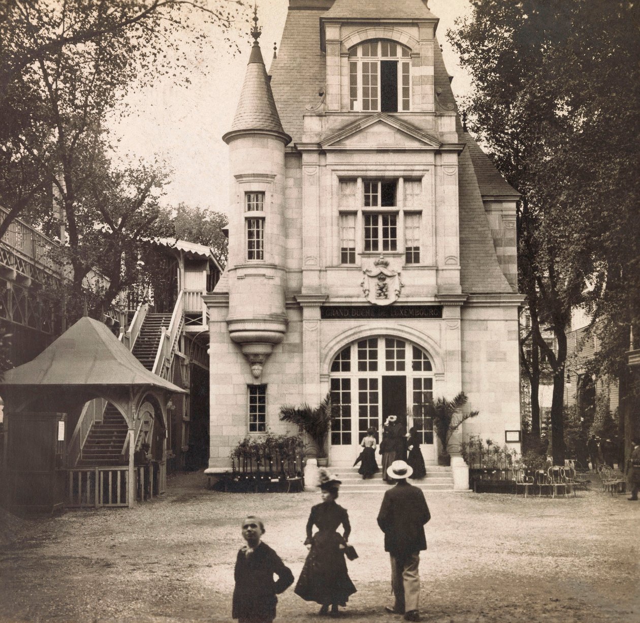 1900年に開催されたパリ万国博覧会 - Exposition Universelle de 1900リュクサンブール宮殿 - 個人蔵 作： 匿名匿名