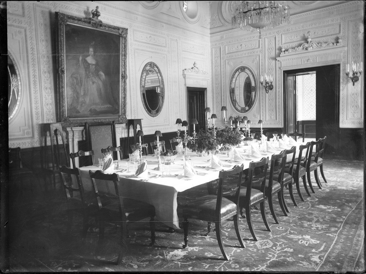 英国大使館の内部、テヘラン、1880-1930 作： アントワン・セヴルギン