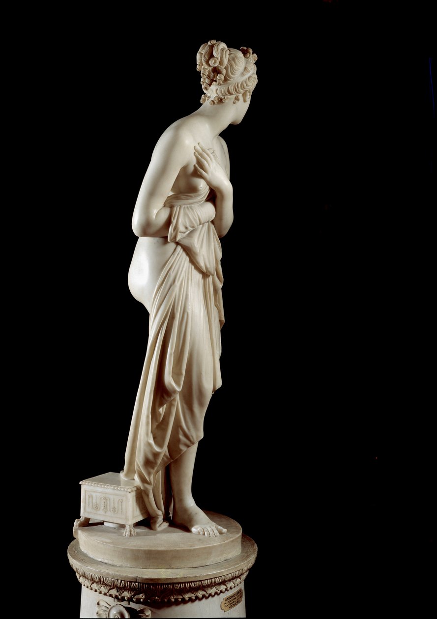 Venere Italica.大理石の彫刻 作： アントニオ・カノーヴァ