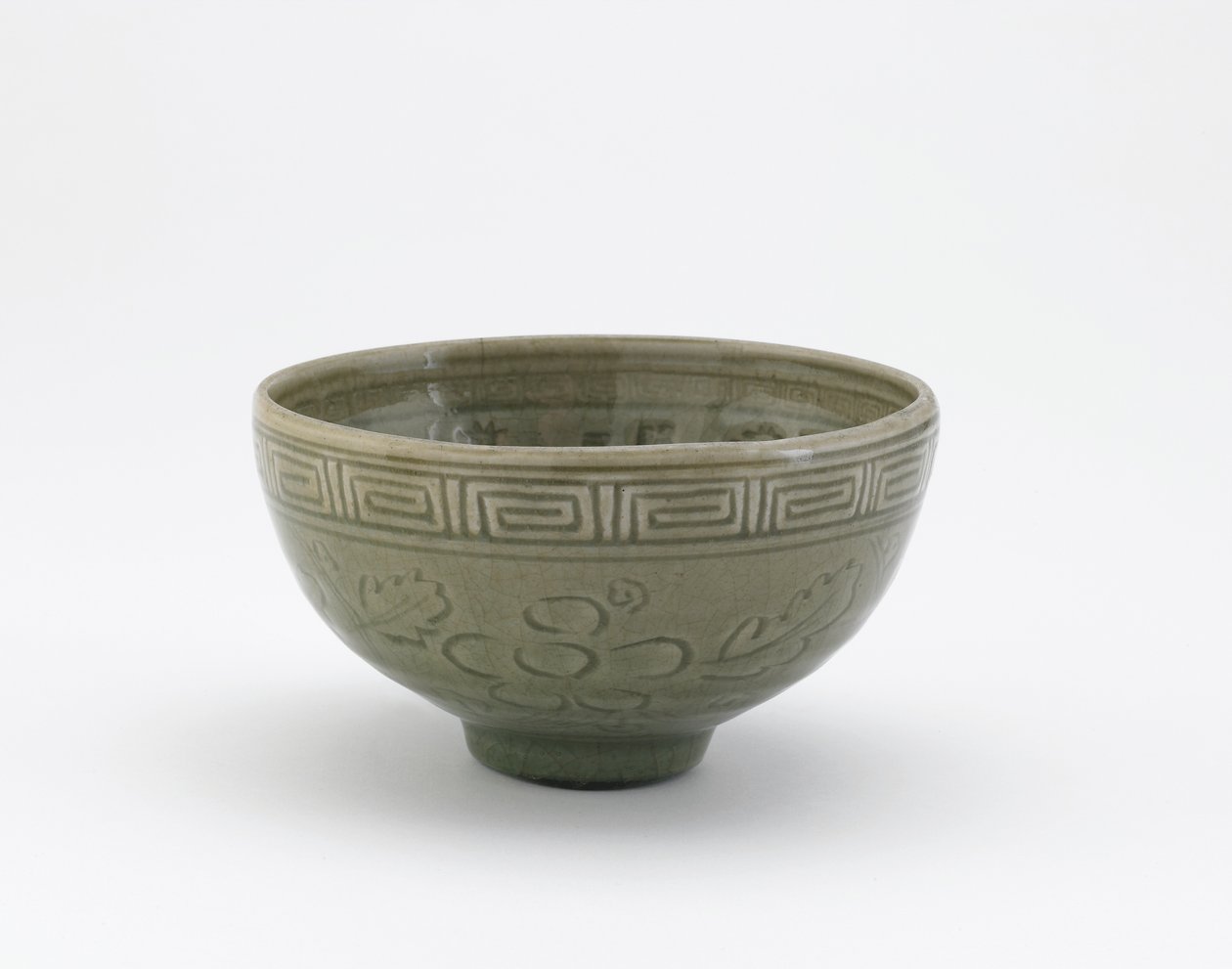 江戸時代、18世紀初頭から19世紀初頭に龍泉焼の器（青磁釉石器） 作： 青木木兵衛