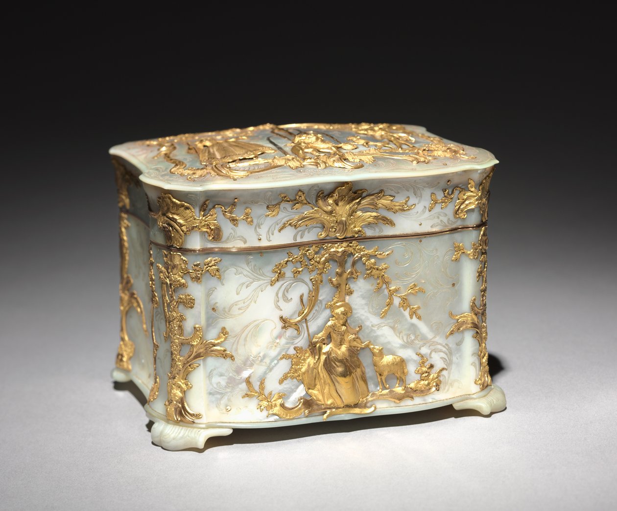 金と真珠層の箱、1765年頃 作： オーストリア学派
