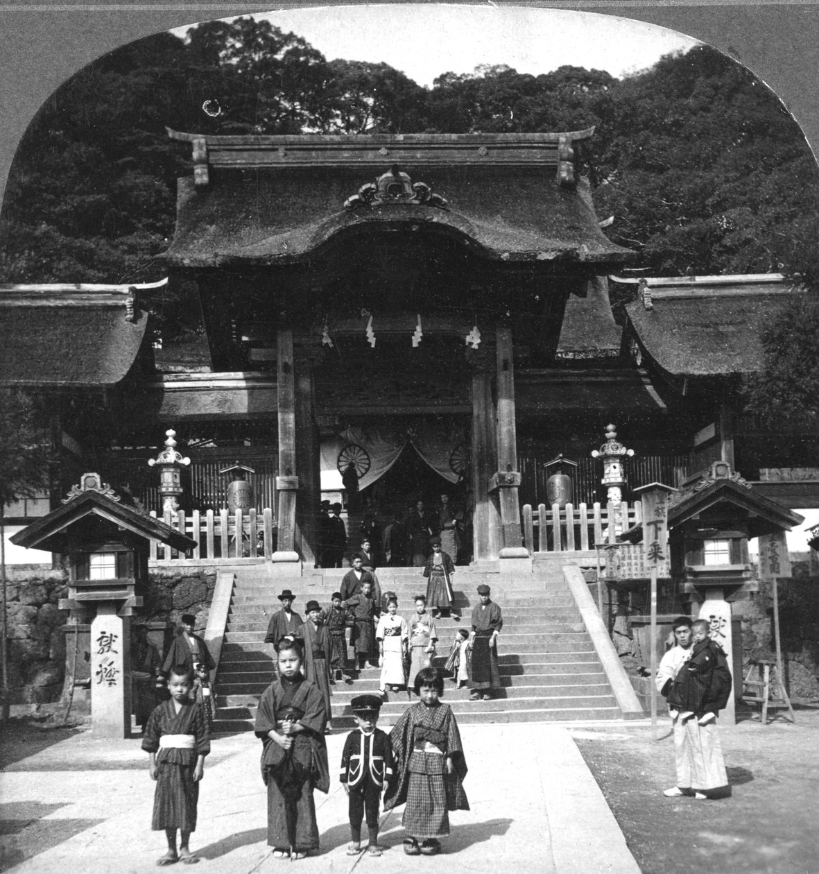 オスア寺院、長崎、日本、1901。 作： BLシングル