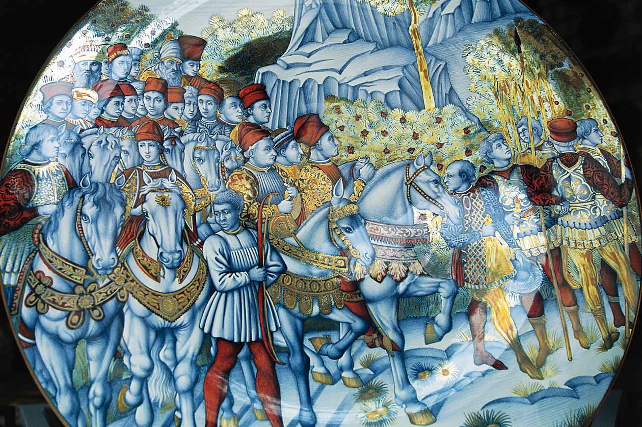 ベノッツォ・ゴッツォーリ（1420～1497年頃）作「マギの行列」マジョリカ皿 イタリア、ウンブリア州、グアルド・タディーノ工芸品 作： ベノッツォディレディディサンドロゴッツォーリ