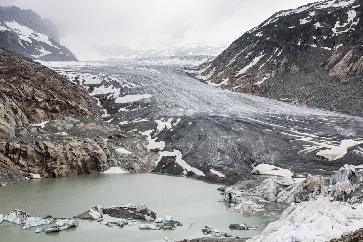 ローヌ氷河、スイス（写真） 作： 