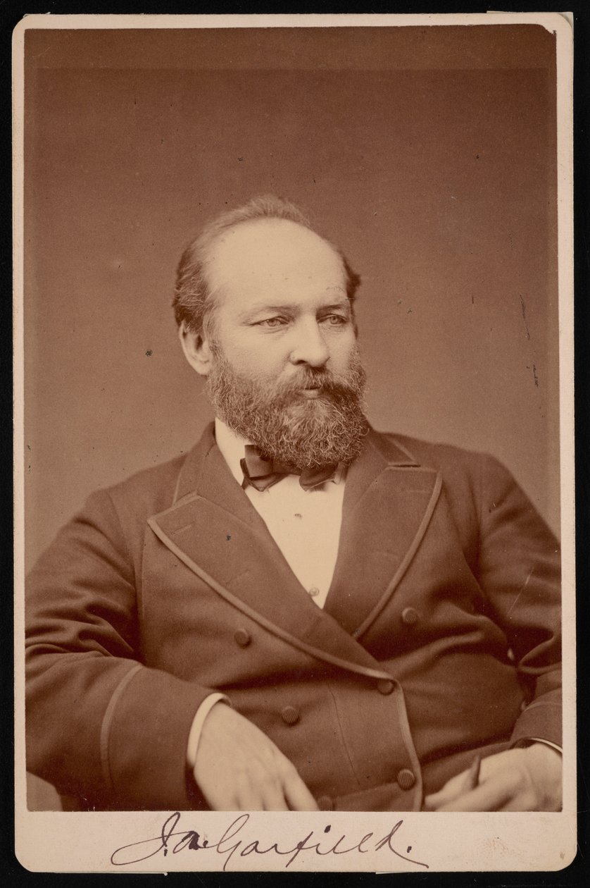 ジェームズ・エイブラム・ガーフィールドの肖像、1831～1881年、1876年以前。 作： ブレイディの全国写真ポートレートギャラリー