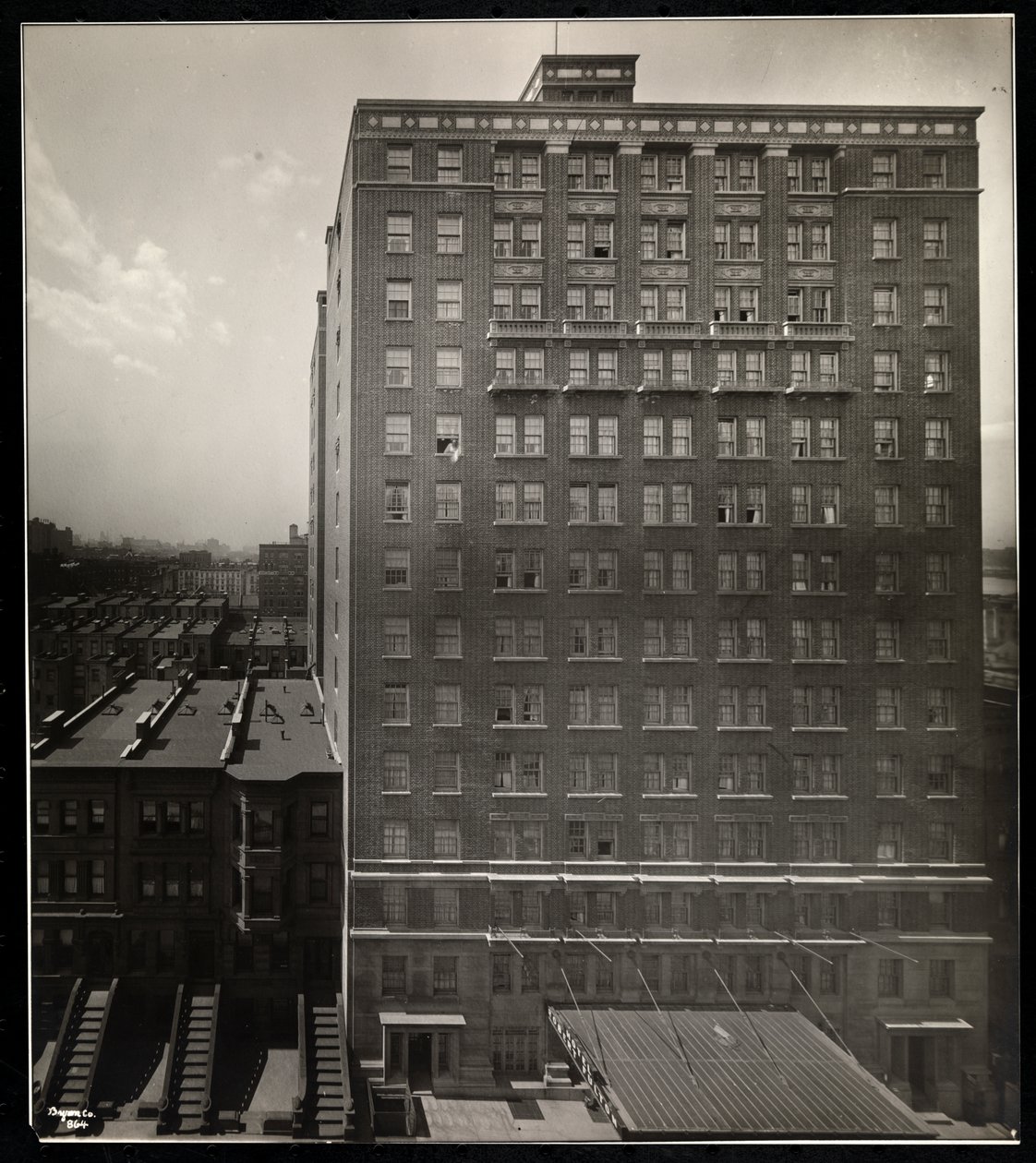 ホテルロバートフルトン、228 West 71st Street、ニューヨーク、1920（銀ゼラチンプリント） 作： バイロンカンパニー