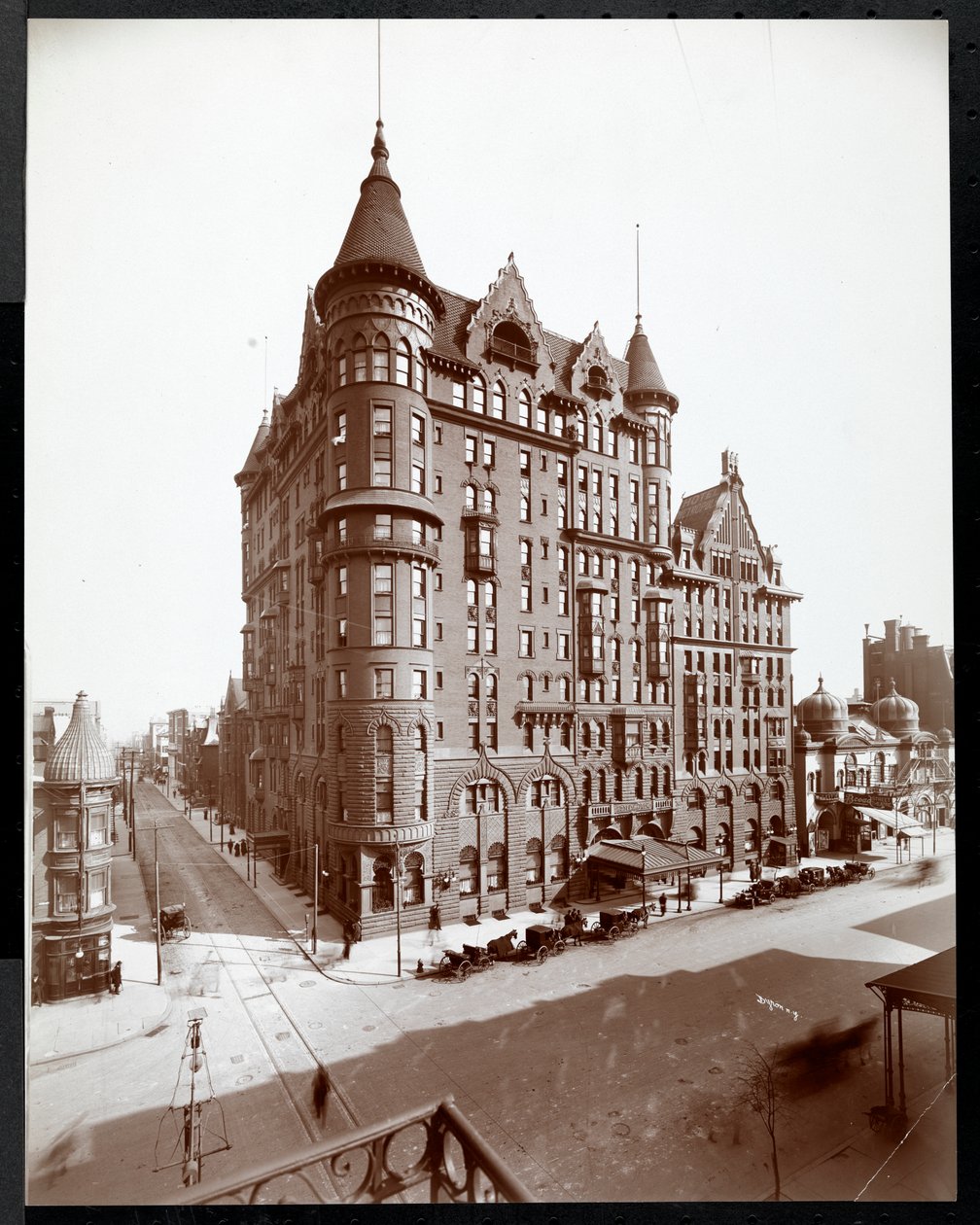 ホテルウォルトン、フィラデルフィア、1905年頃（銀ゼラチンプリント） 作： バイロンカンパニー