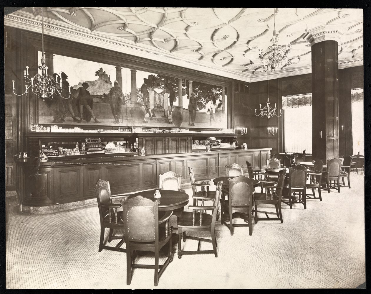 ホテルニッカボッカーのオールドキングコールバー、1906年（シルバーゼラチンプリント） 作： バイロンカンパニー