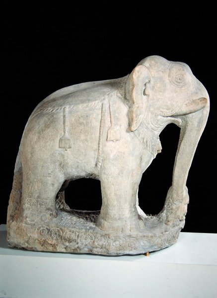 プリヤカーンの象の像、バイヨンスタイル、12世紀後半から13世紀初頭（砂岩） 作： カンボジアカンボジア