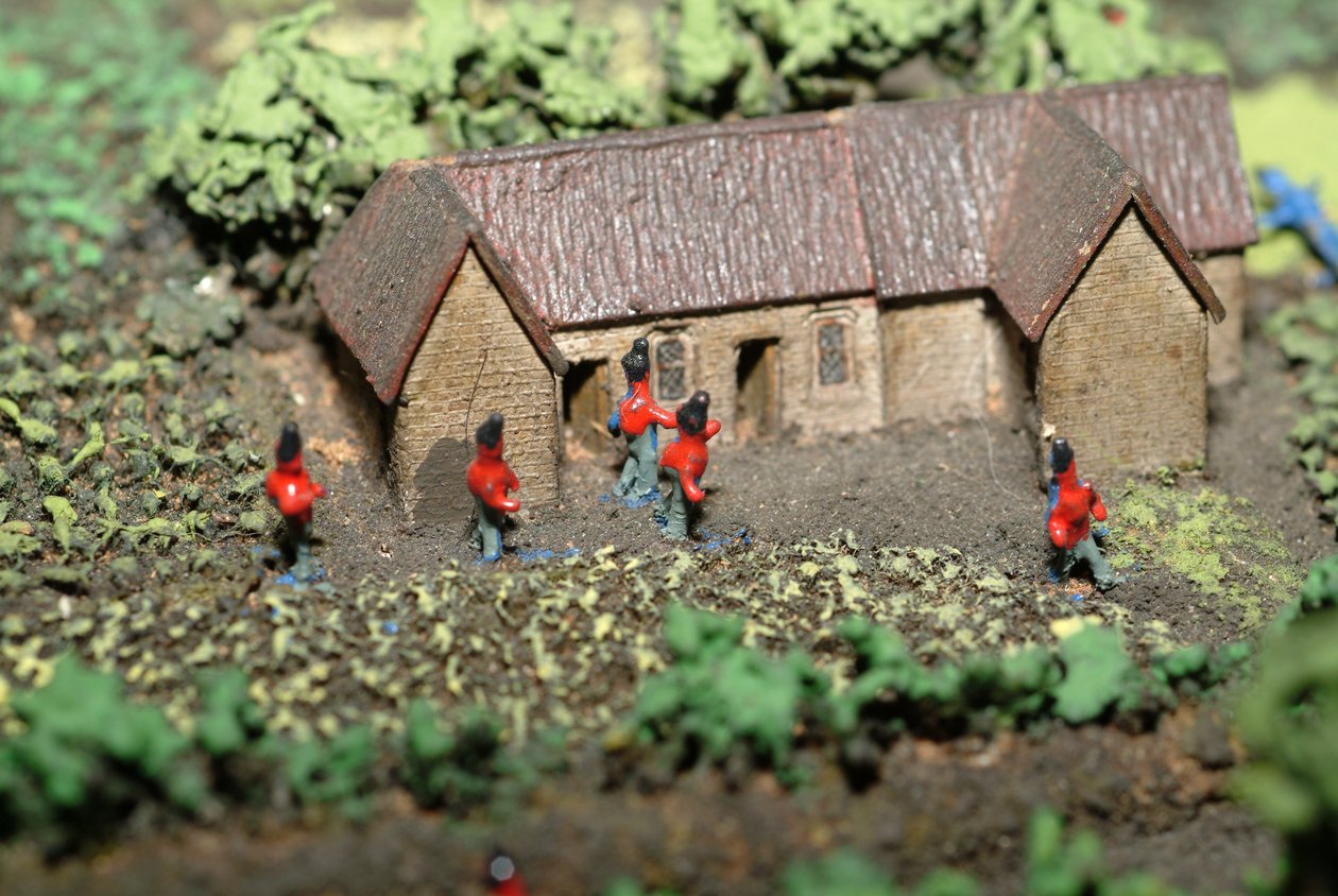 1815年6月18日19.45時に配置された部隊を示すウォータールーの戦いのジオラマ（ミクストメディア）（詳細） 作： 大tウィリアム・シボーン