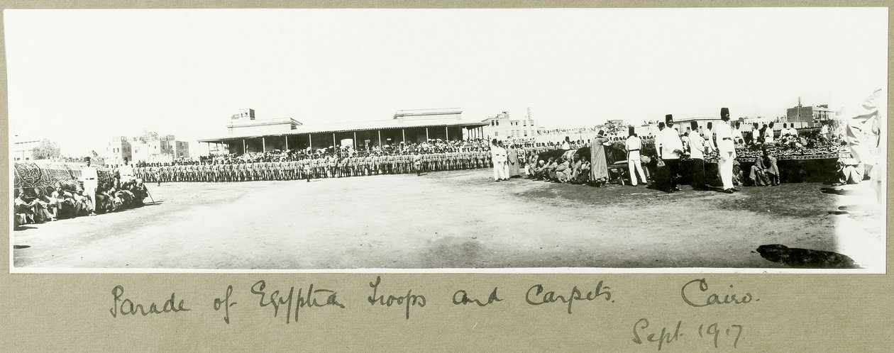 エジプト軍とカーペットのパレード、カイロ、1917年9月 作： 大tアーサーロードス