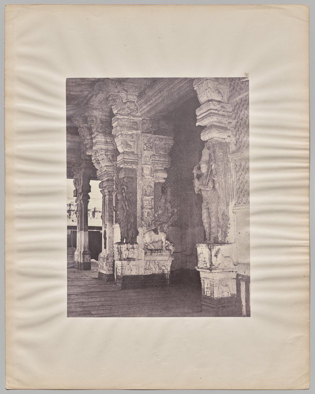 Pudhu Mandapa a Tirumala Nayak (r. 1623-59)、Meenakshi Sundareshwar Temple、マドゥライ 作： リンネ・トライプ大尉