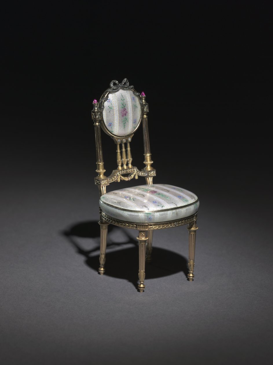 ミニチュアチェア、1896-1906 作： カール・ファベルジェ
