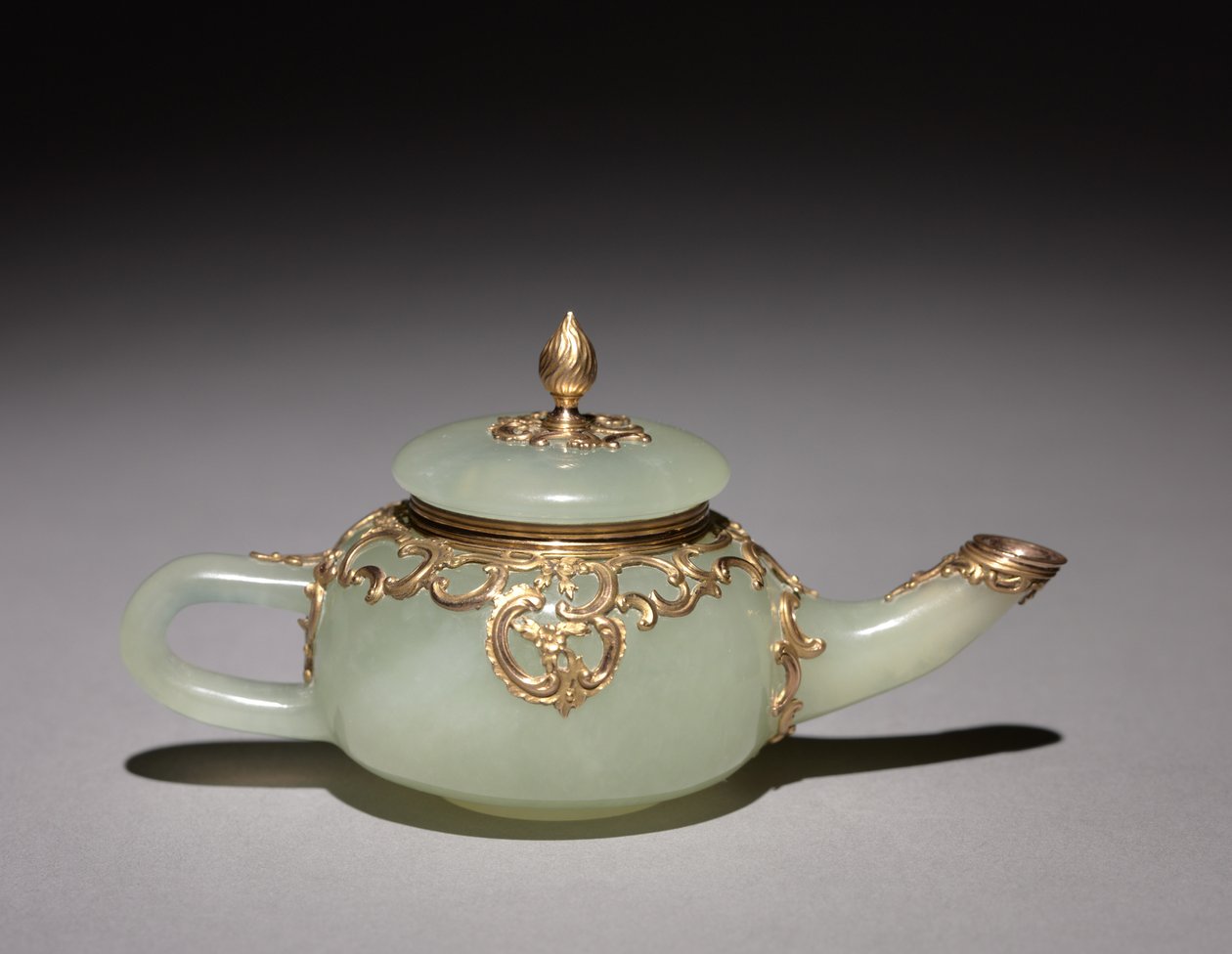 ミニチュアティーポット、1896年頃 作： カール・ファベルジェ