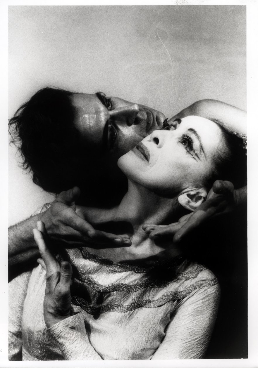 マーサ・グラハム（1894-1991）とバートラム・ロス（1920-2003）の「ビジョナリー・リサイタル」、1961年6月27日（ゼラチン・シルバー・プリント） 作： カール・ヴァン・ヴェヒテン