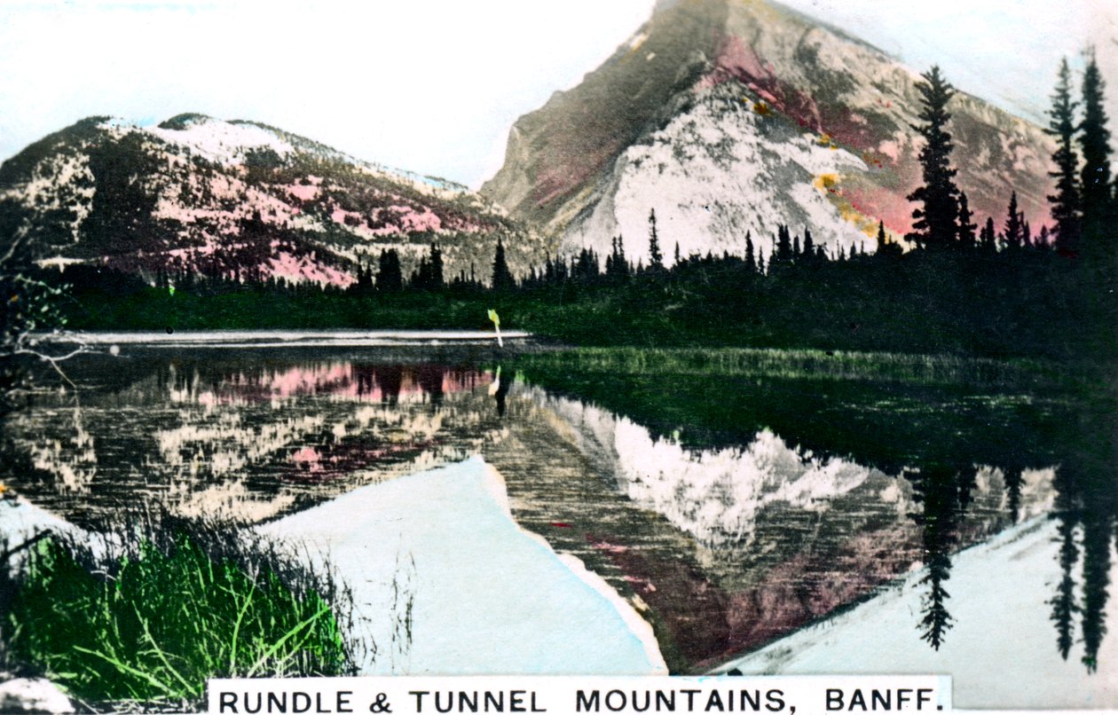 Mount Rundle and Tunnel、バンフ、アルバータ、カナダ、c1920s。 作： Cavenders Ltd