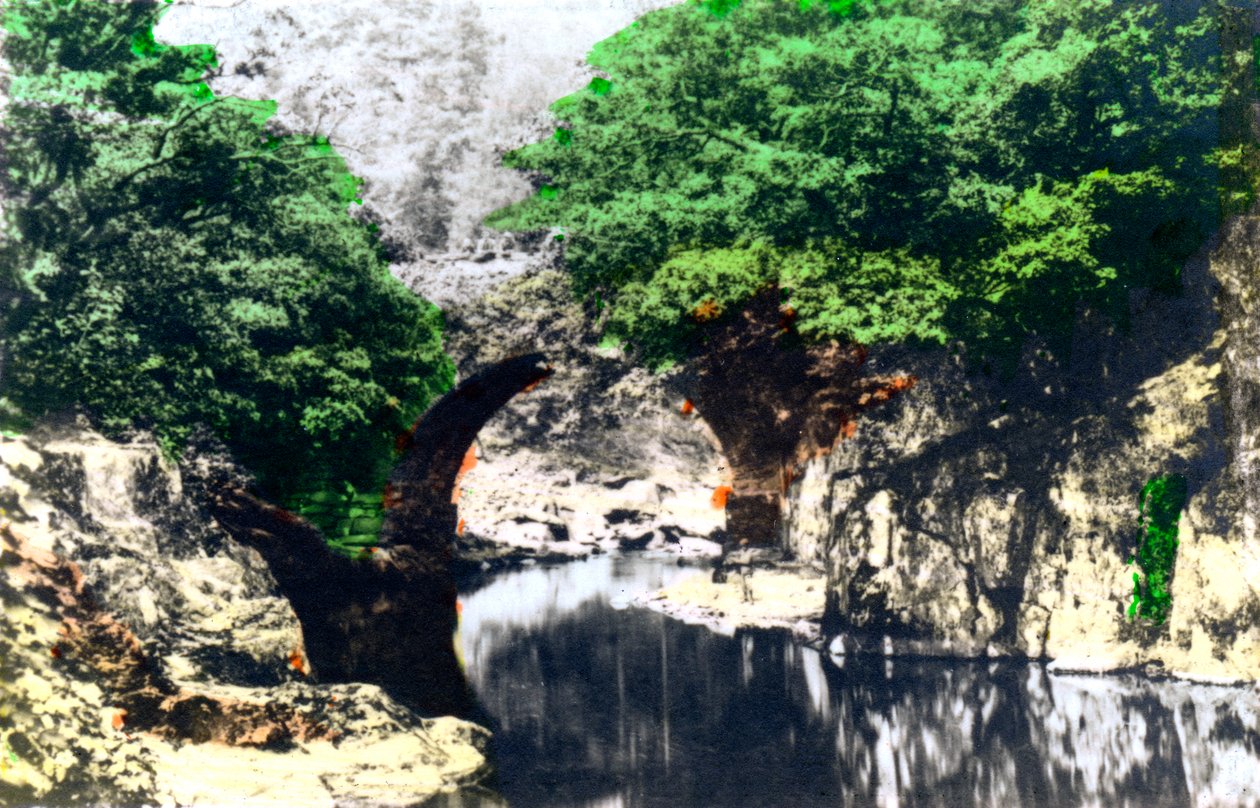 1926年、グウィネズ、ベッツイコイドのローマ橋。 作： Cavenders Ltd