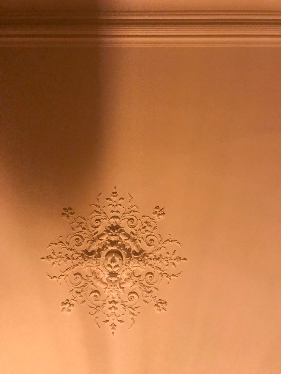 構図 - 建築 - 詳細, 2019（写真） 作： セシル・ジャメット