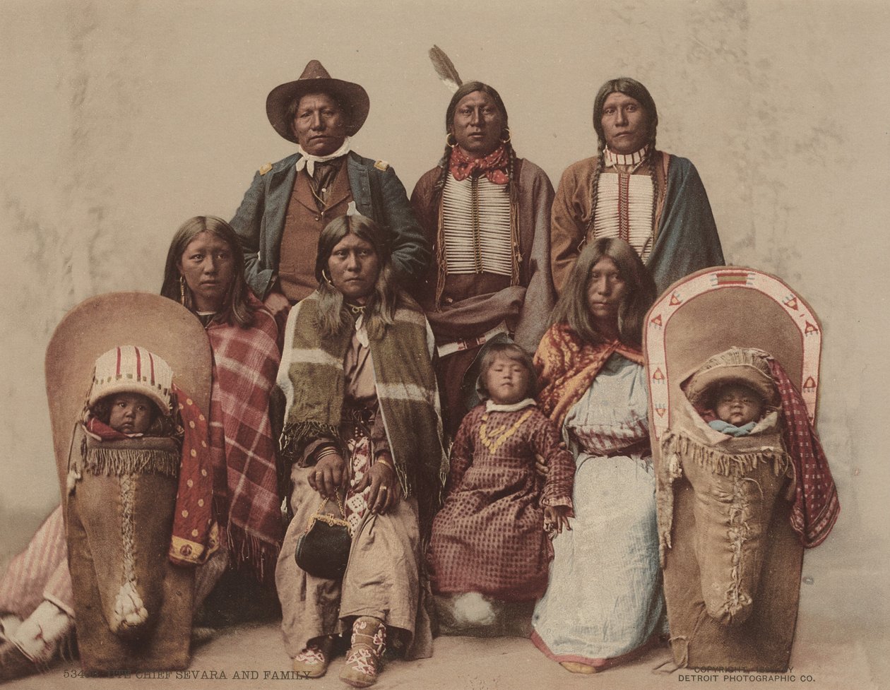 ユテ族酋長セヴェロと家族、c.1885年、1899年出版（写真） 作： チャールズ・A・ナスト