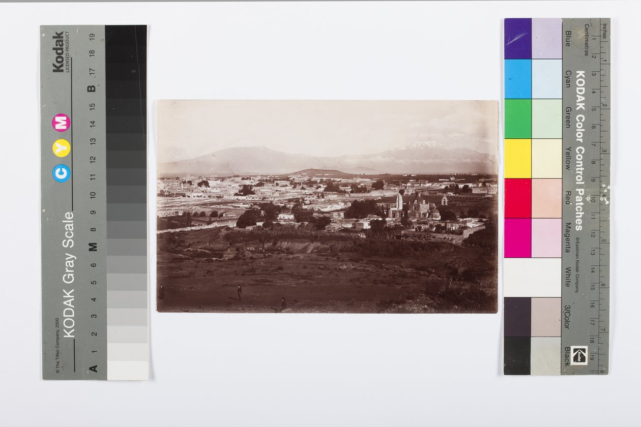Orizaba Peak and Settlement、c.1900（albumen print） 作： チャールズ・バーリンゲーム・ウェイト