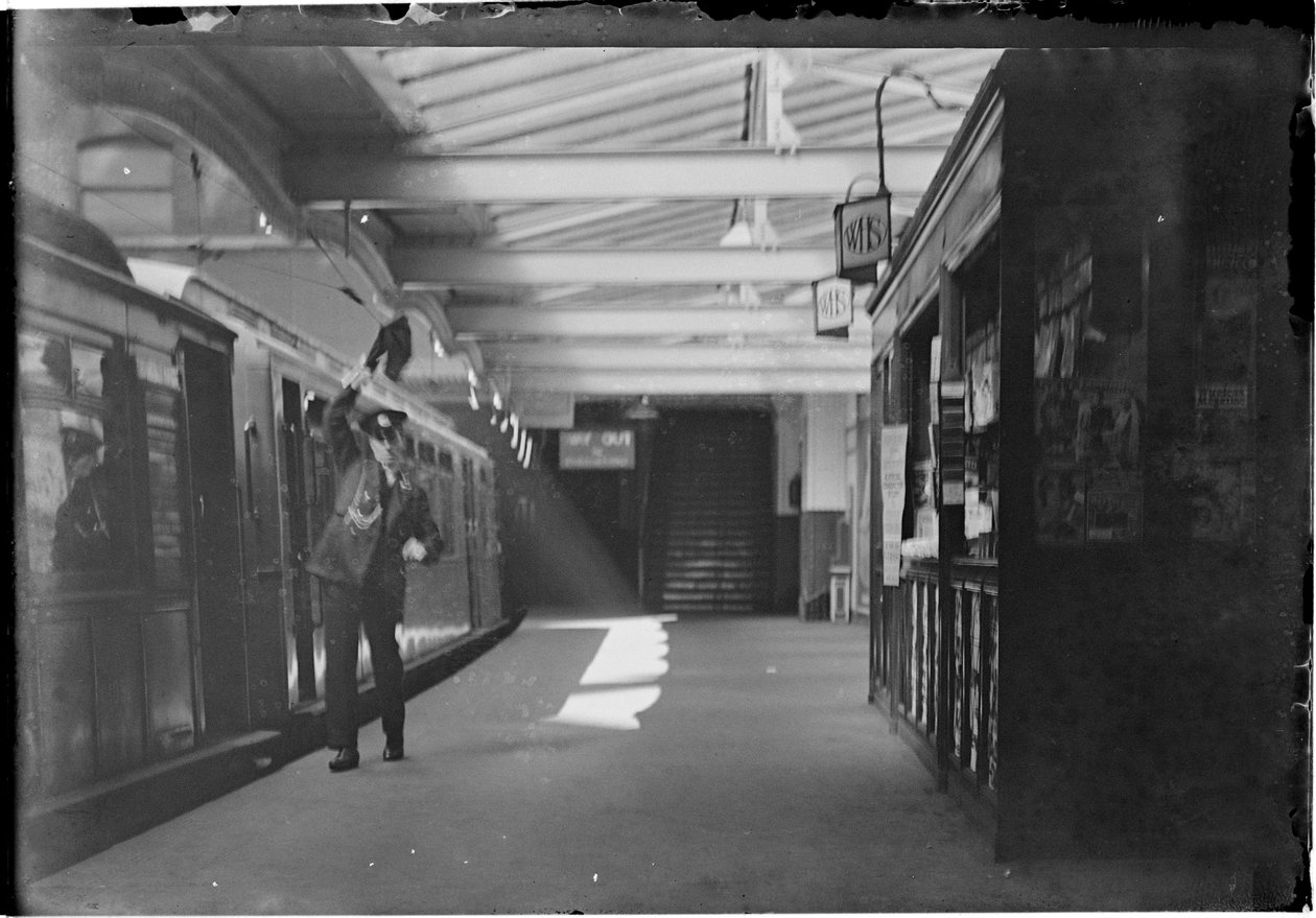 リバプール ストリート駅、リバプール ストリート、シティ オブ ロンドン、グレーター ロンドン オーソリティー、c1932。 作： チャールズウィリアムプリケット
