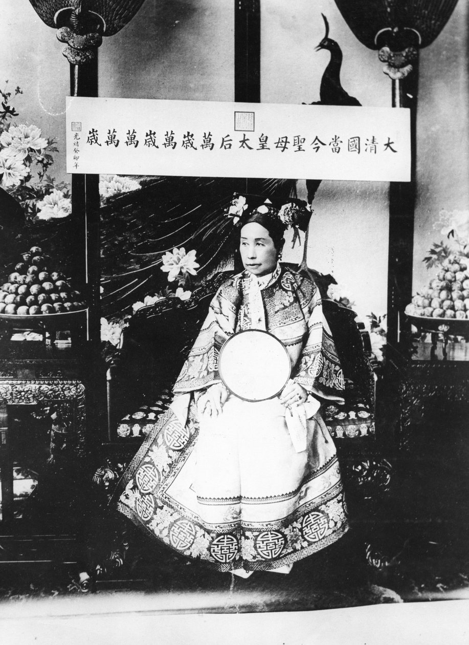 1904年、中国のDowager Cixi皇后 作： 中国の写真家