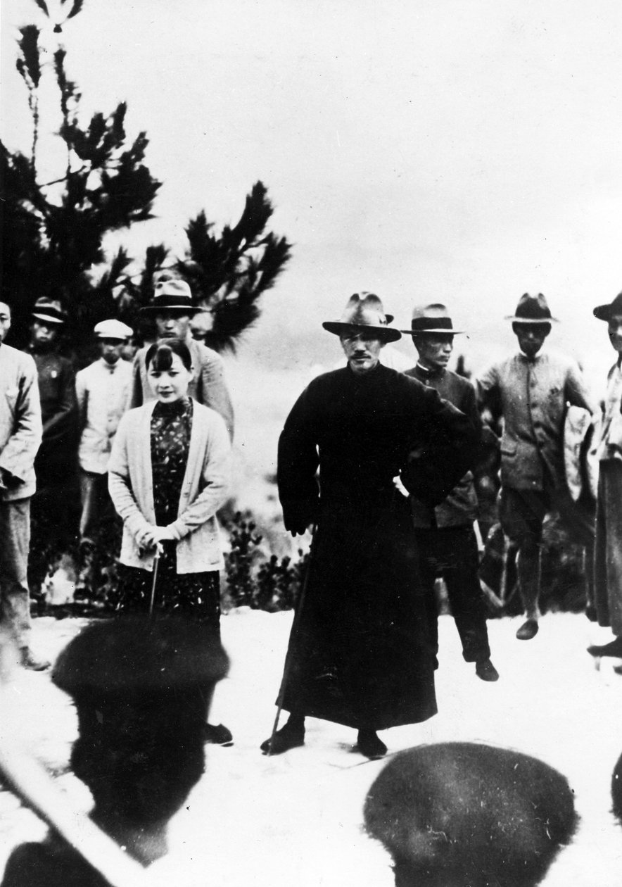 ジェネラリッシモチェンカイシェク大統領とその妻のソンメイリン、1931年頃 作： 中国の写真家