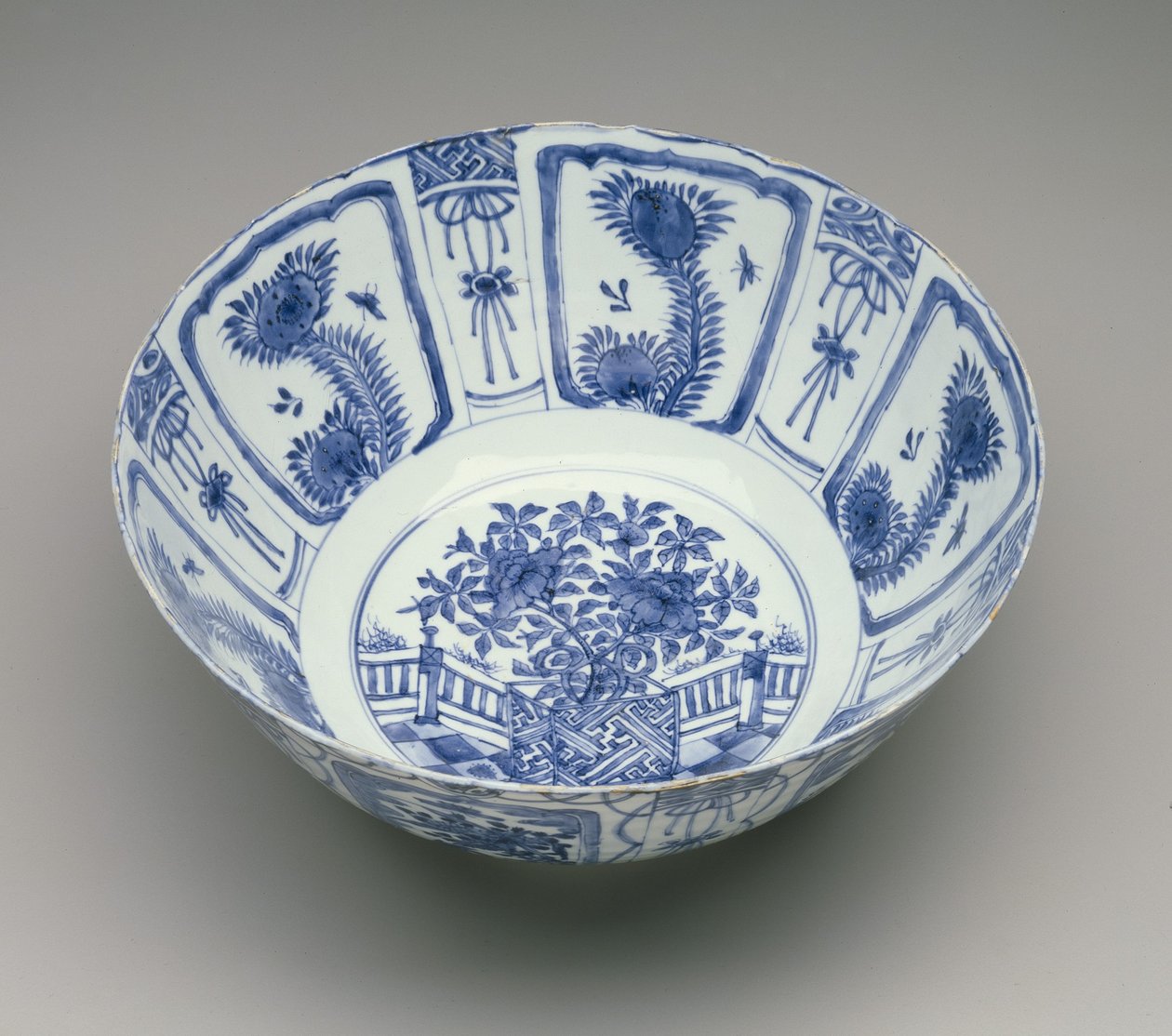 ボウル、c.1640-50 作： 中国語学校