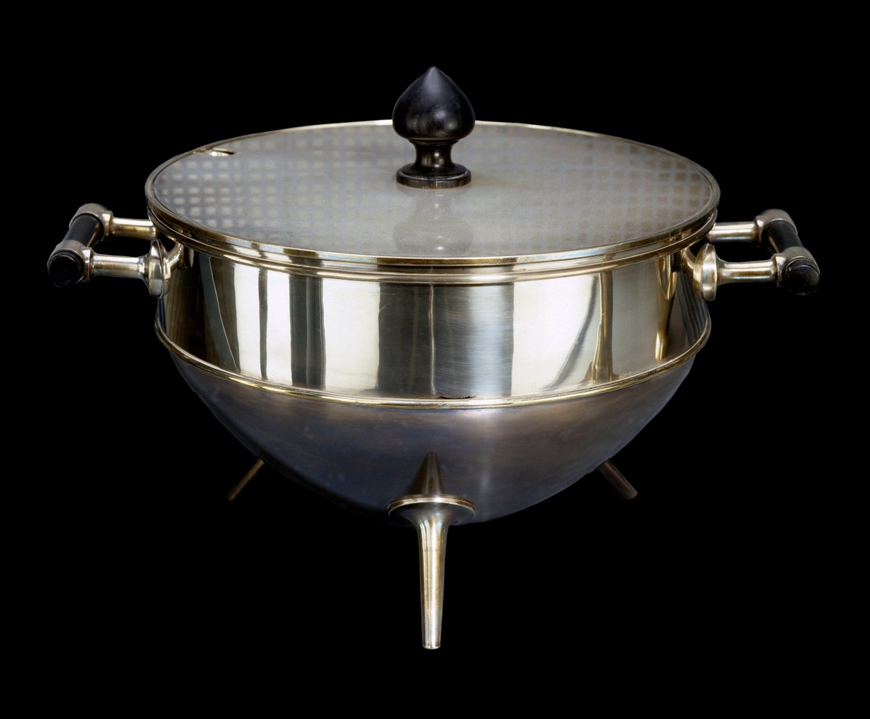 クリストファー・ドレッサー（1834-1904）による「アルジェントリー：銀製の金属製の溜め息とエベンヌ」 1880年頃 パリ、オルセー美術館蔵 作： クリストファー・ドレッサー