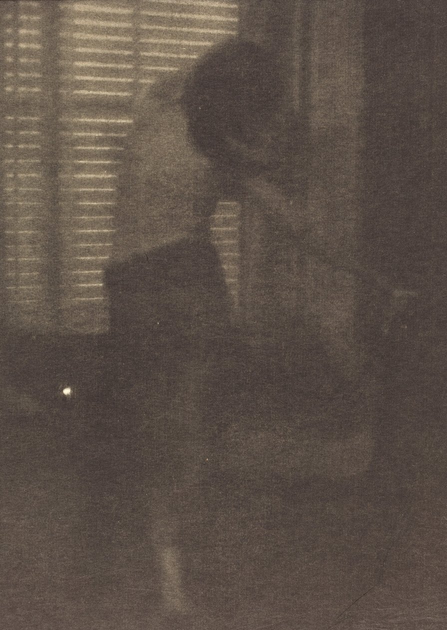 ニューヨークのスタジオでのモデル（1915年頃）（写真 作： クラレンス・ヘンリー・ホワイト
