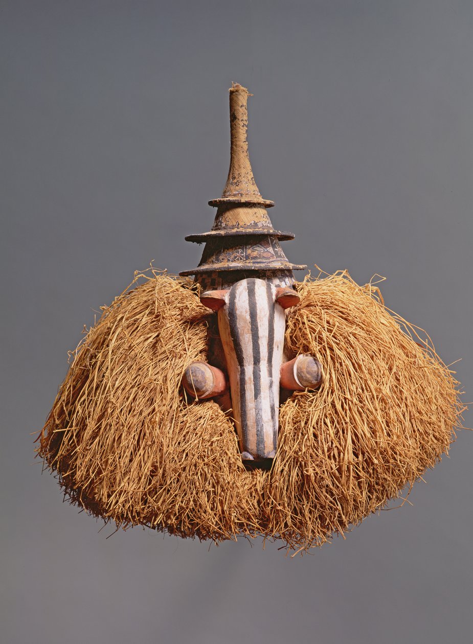 Zoomorphic Mask（wood und fibre）（181651、181652も参照） 作： コンゴ人