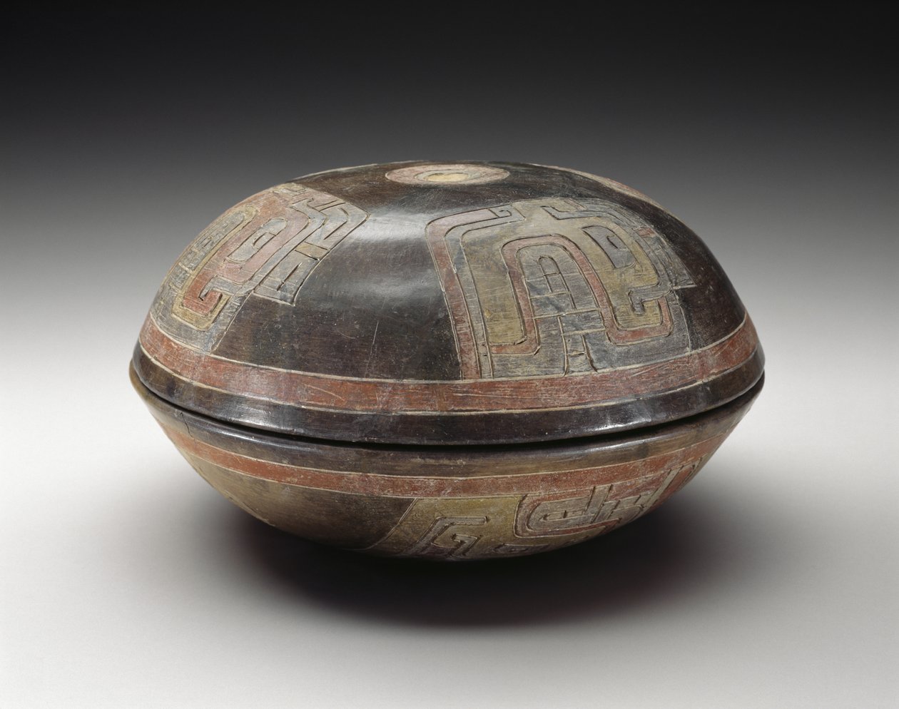 抽象模様のダブルボウル、紀元前900〜200年（多色樹脂塗料を使用した陶器） 作： 文化パラカス
