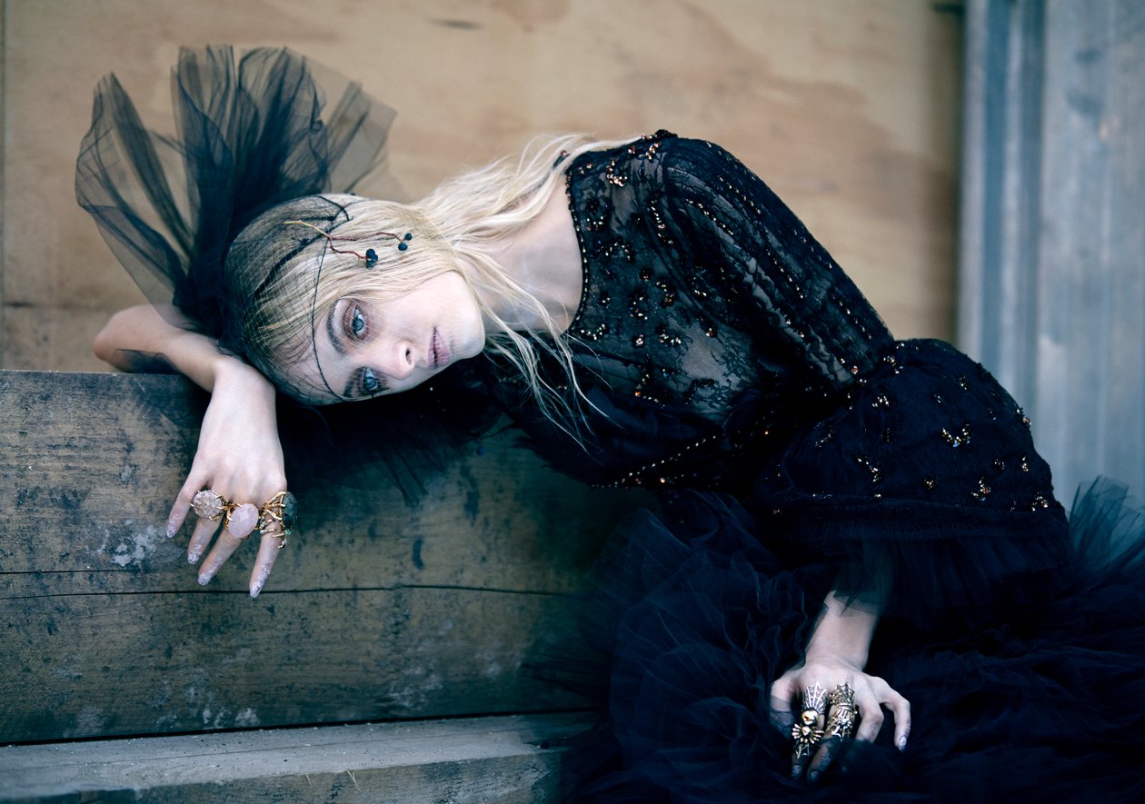 イディナ・ロフィシエル、2008年（写真） 作： ダイアナ・ゴメス