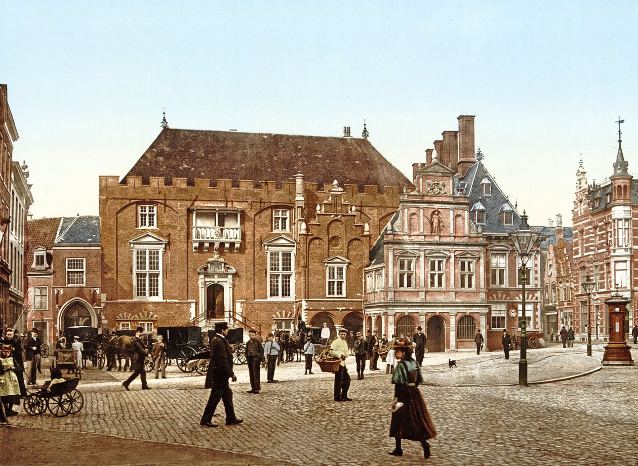 グロートマルクトの市庁舎、ハールレム、オランダ、pub.c。 1900 作： オランダの写真家