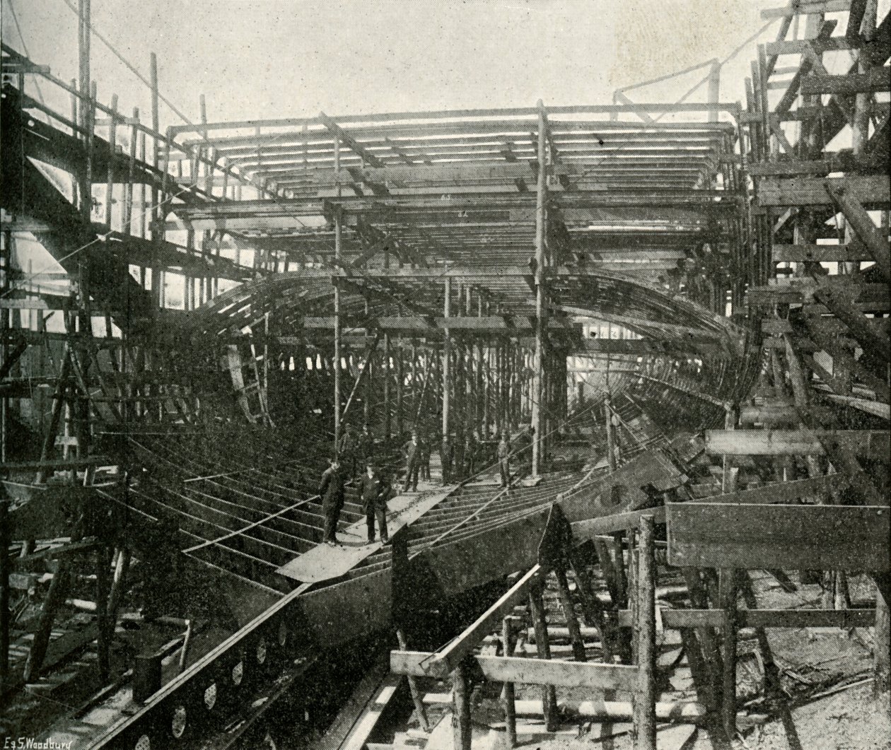 戦艦の建造：テムズ鉄工所で進行中の最高級巡洋艦、c1897 作： E.とS.ウッドベリー