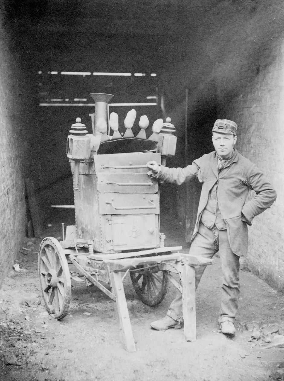 焼き芋販売、1892年（bw写真） 作： エドガー・スカメル